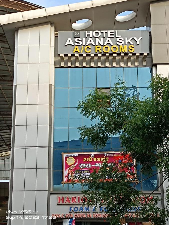 Hotel Asiana Sky Motera Ahmadábád Kültér fotó
