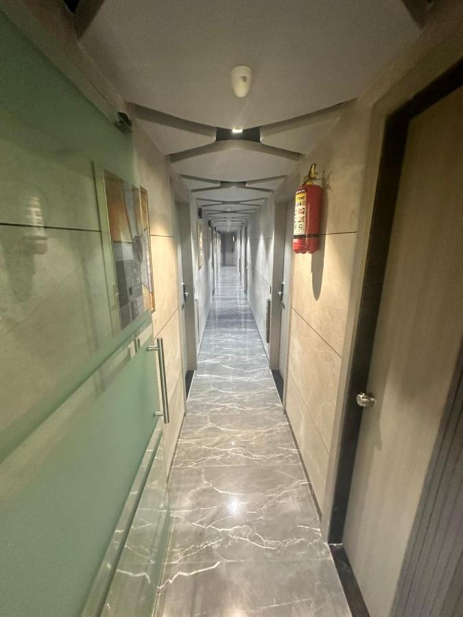 Hotel Asiana Sky Motera Ahmadábád Kültér fotó