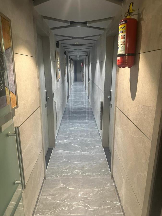 Hotel Asiana Sky Motera Ahmadábád Kültér fotó
